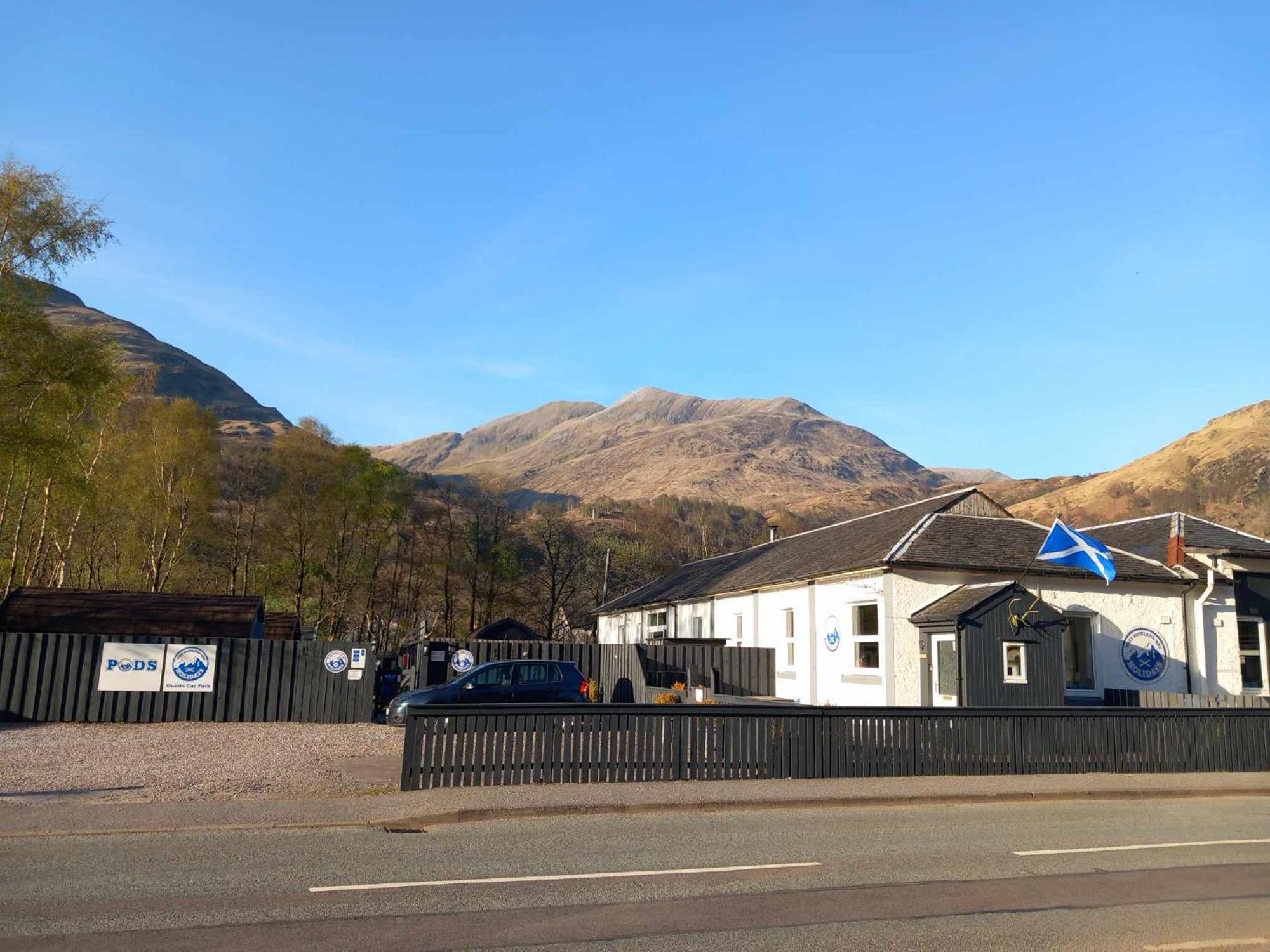 Nevis Pod, West Highland Way Holidays Chalet *